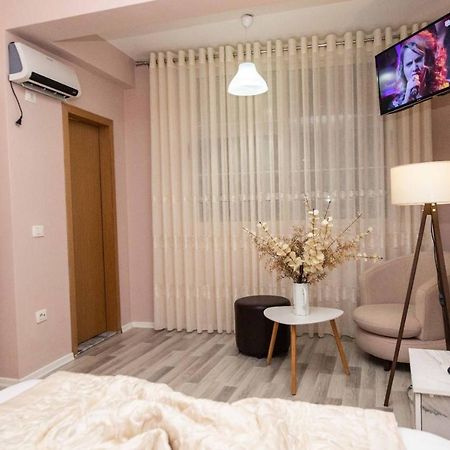 Two Bedroom Villa 地拉那 外观 照片