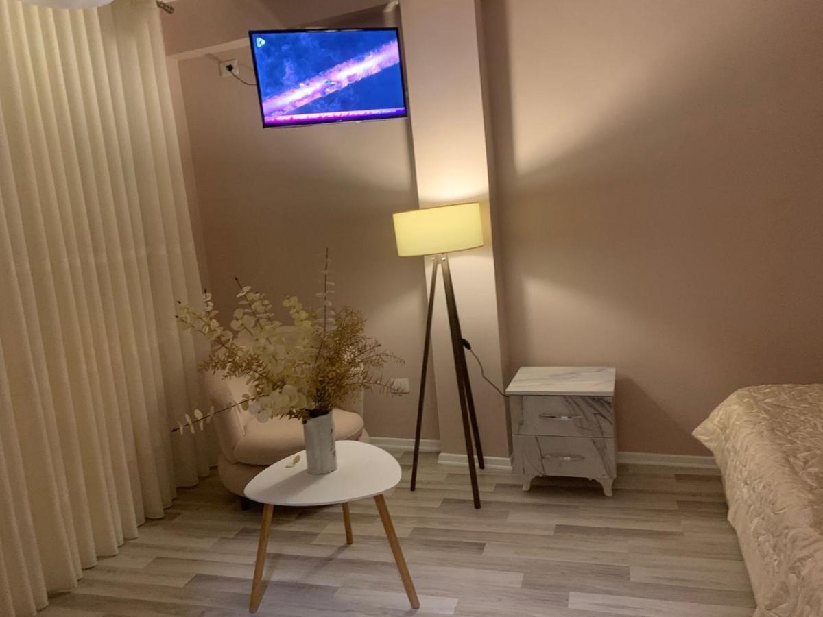 Two Bedroom Villa 地拉那 外观 照片